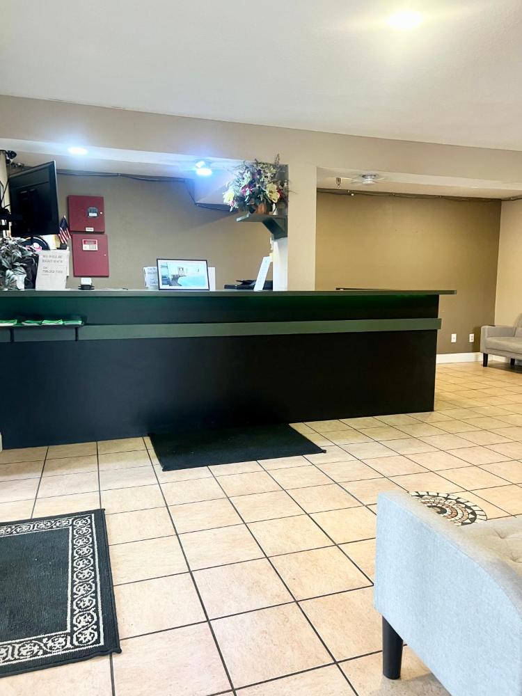 Country Hearth Inn & Suites Augusta